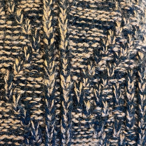 Vintage handmade wool sweater from Champion Knitting Mills Montreal - Picture 5 of 5